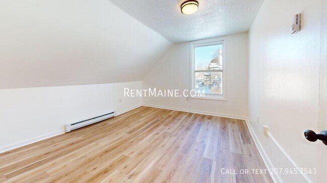 Building Photo - 148-150 Third St. Apt.-4