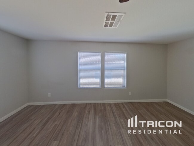 Building Photo - 72 Japonica Ave