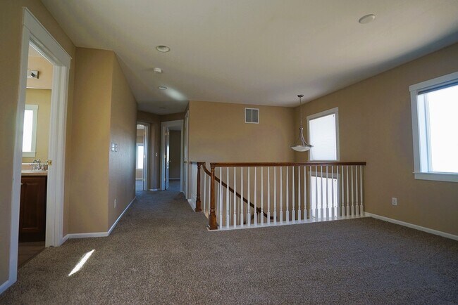 Building Photo - 10536 Unity Pkwy