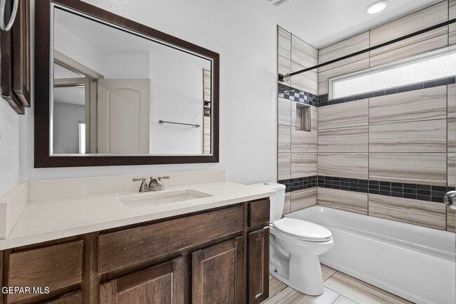 Building Photo - 14963 Pebble Hills Blvd