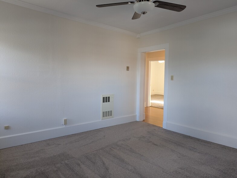 Lr - 1120 Brookline Blvd