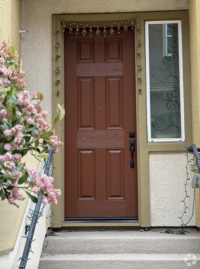 Building Photo - 38977 Primula Ter