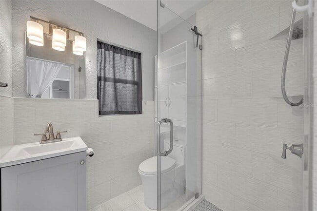 Building Photo - 2805 Northwood Blvd