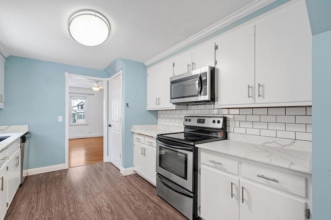 Building Photo - 5705 Logan Ave S