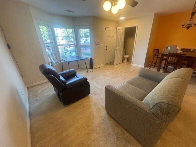 Building Photo - Room in Townhome on Ivory Run Way
