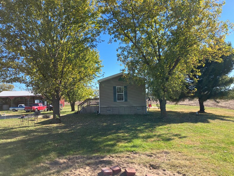 Building Photo - 16385 Hwy D