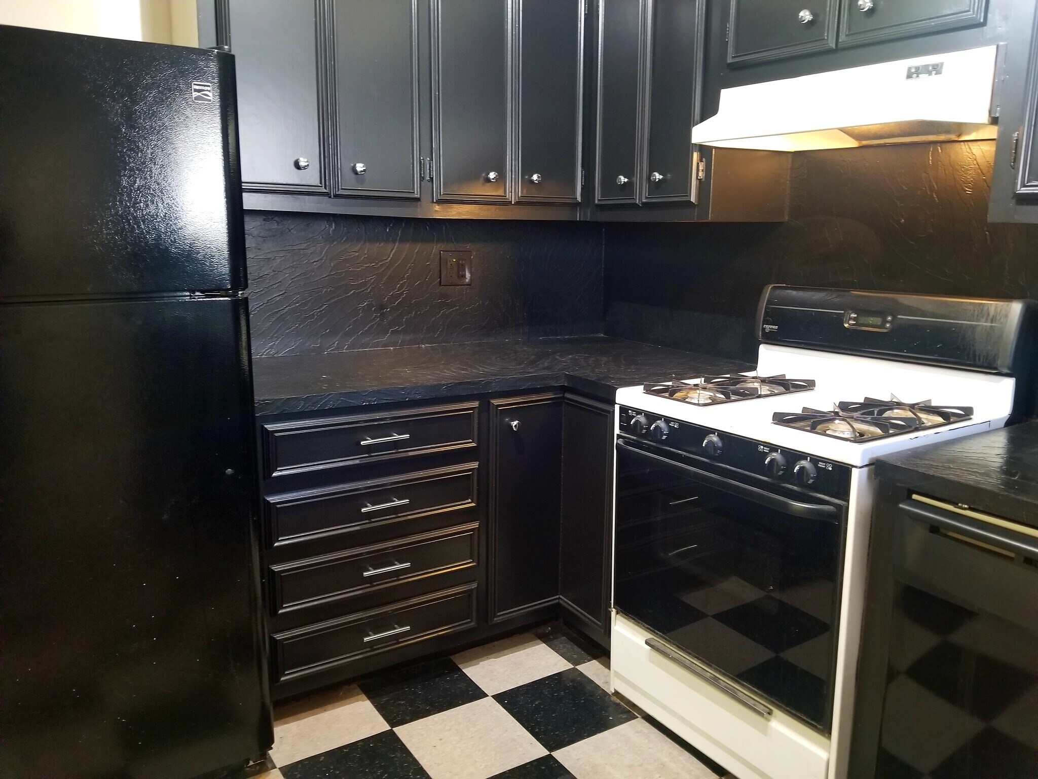 Kitchen - 1806 Banks St