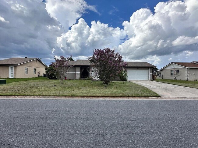 Building Photo - 263 La Paz Dr