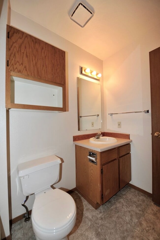 Building Photo - Hayden Apt. Available 2 bed 1 bath (upstairs)