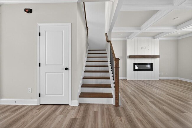 Building Photo - 4407 Silver Oak Dr SW