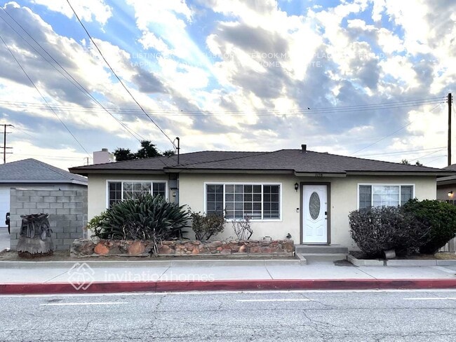 Building Photo - 1058 N Glendora Ave