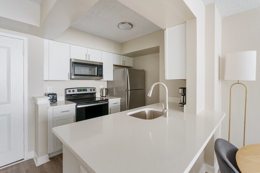 Building Photo - 2140 L St NW