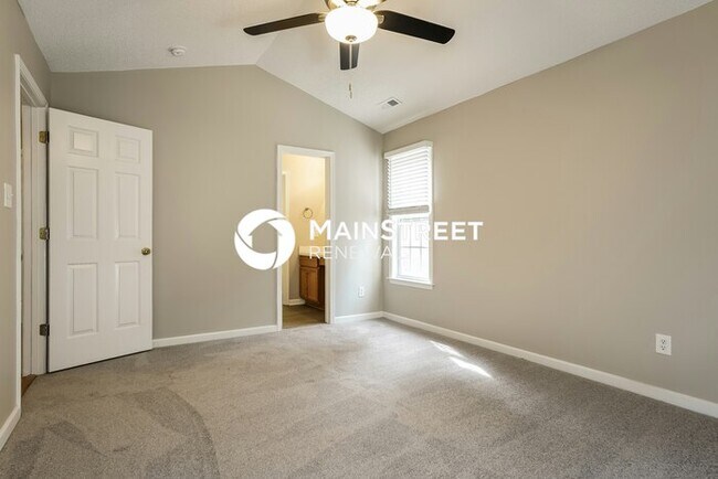 Building Photo - 3 Bedroom Pet-Friendly Home in Clayton, NC with Main Street Renewal