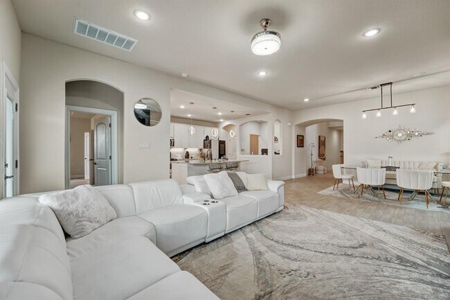 Building Photo - 17012 Pleasanton Cove