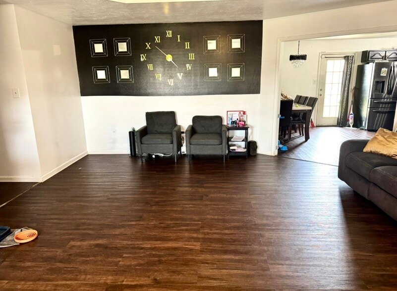 Building Photo - 1809 Briarwood St