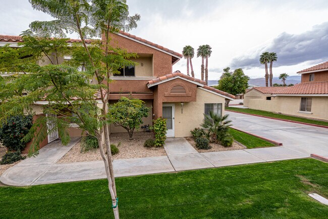 Building Photo - 450 Tava Ln