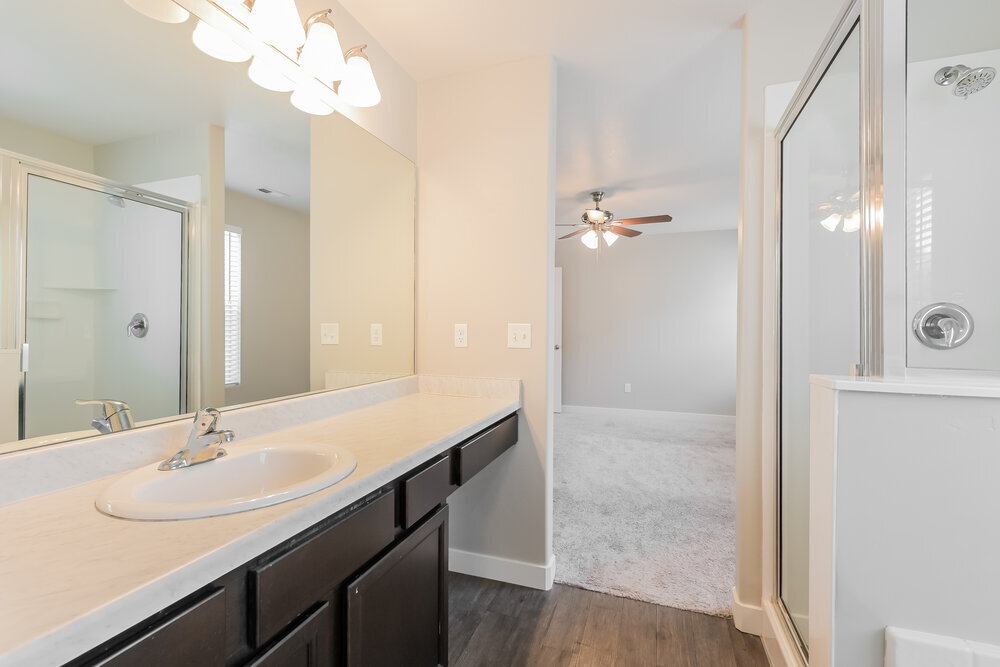 Building Photo - 3036 S Red Pine Dr