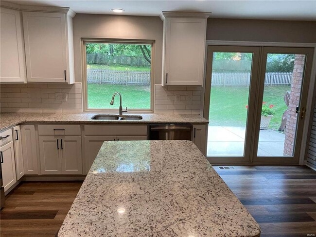 Building Photo - 762 La Feil Dr