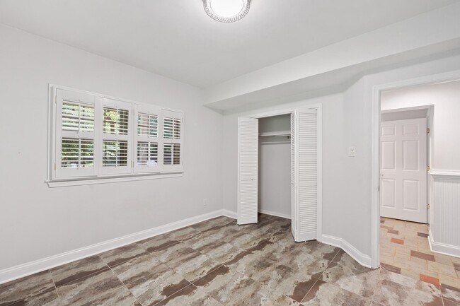 Building Photo - 7732 Canal Ct