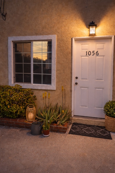 Building Photo - 1056 Orange Ave