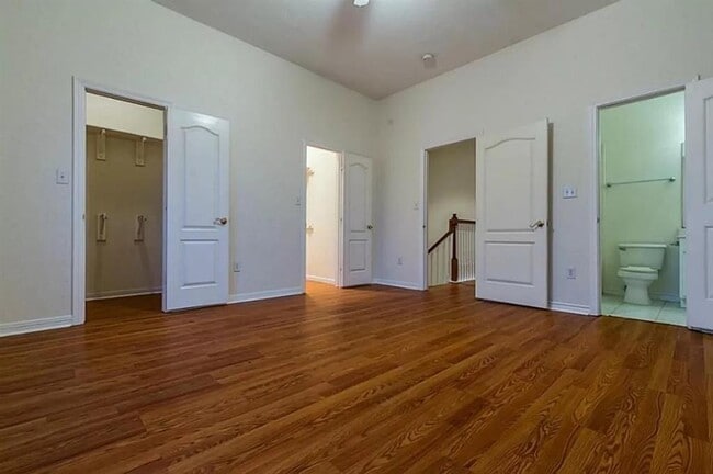 Building Photo - 4227 Benard Ct