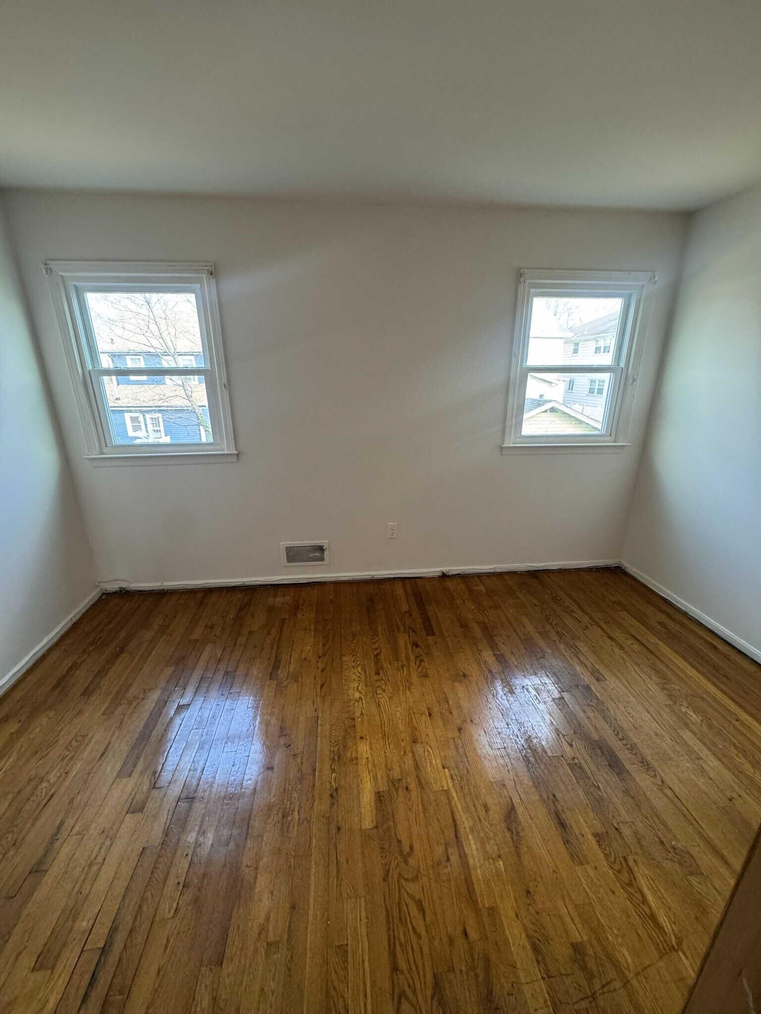 Bedroom 2 - 28 Young Ave