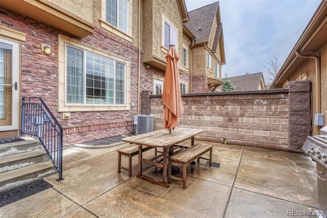 Building Photo - 1000 Rockhurst Dr