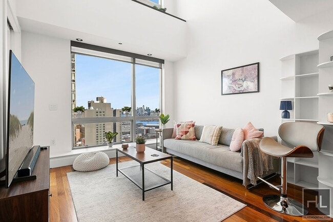 Building Photo - 150 Myrtle Ave