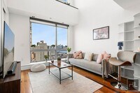 Building Photo - Furnished 2bed/2bath Penthouse w/Views