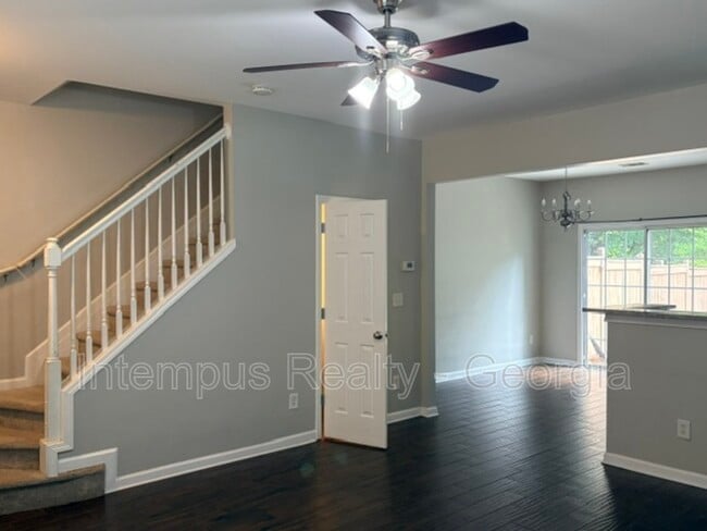 Building Photo - 904 Prestwyck Ct