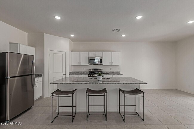 Building Photo - 20004 W Badgett Ln