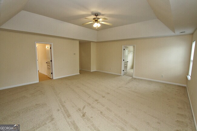 Building Photo - 728 Castle Top Ct SE