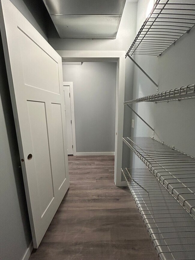 Building Photo - Mile High Investments (2724 Silver St.)