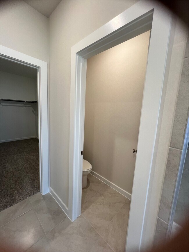 Building Photo - 1722 Cayden Oak Ln