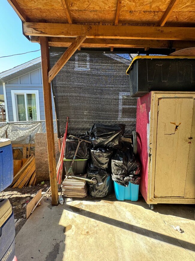 Building Photo - La Habra Duplex