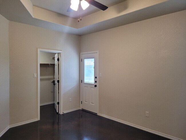 Building Photo - 3BD 2BA in New Braunfels