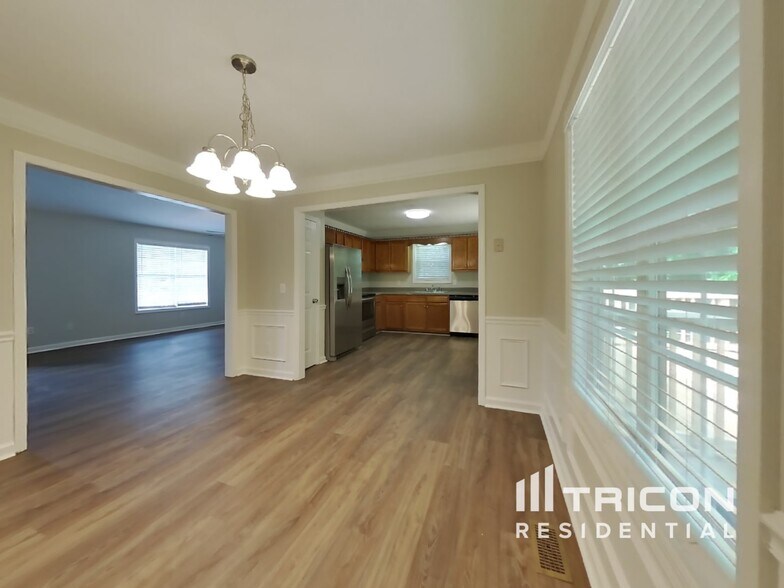 Building Photo - 340 Tuscany Trce