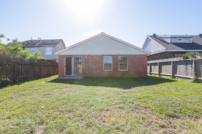 Building Photo - 7712 Sign St