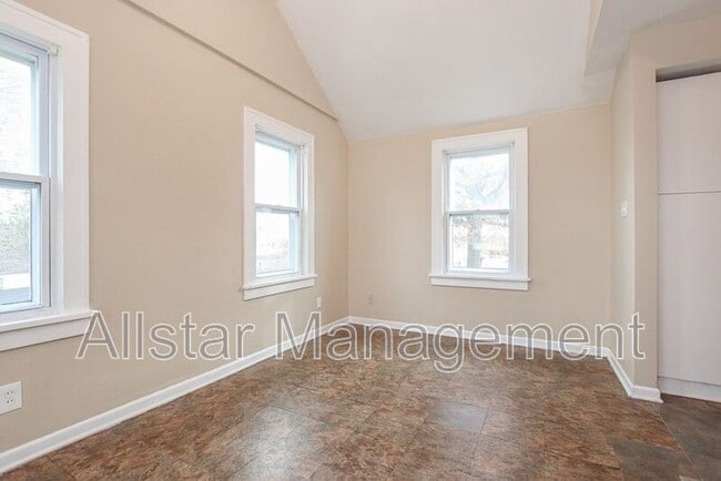 Building Photo - 7508 Theota Ave