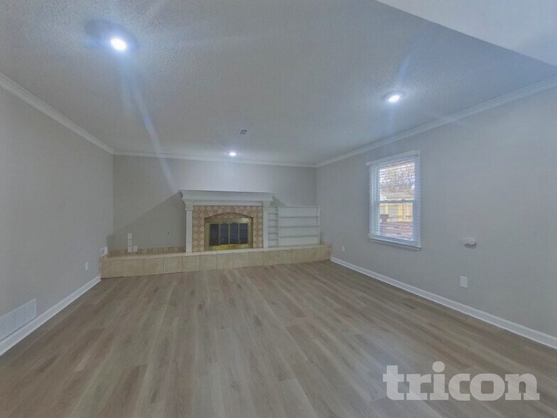 Building Photo - 1928 E Stratford Rd