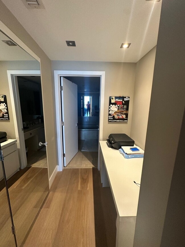 Building Photo - 4101 N Ocean Blvd