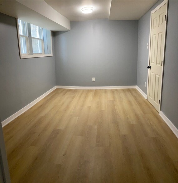 Building Photo - 3755 S Winchester Ave