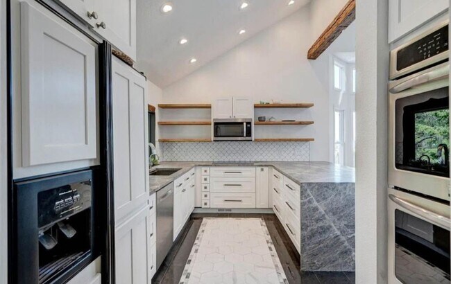 Building Photo - LUX 4BD, 3BA Genesee Mountain Home with 2-...