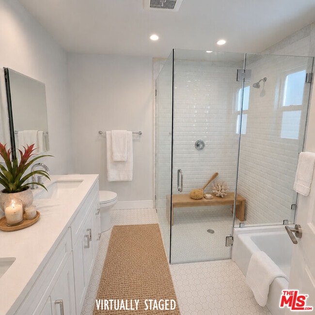 Building Photo - 418 S Roxbury Dr