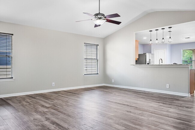 Building Photo - 3 Bedroom/2 Bath Magnolia Heights Subdivision