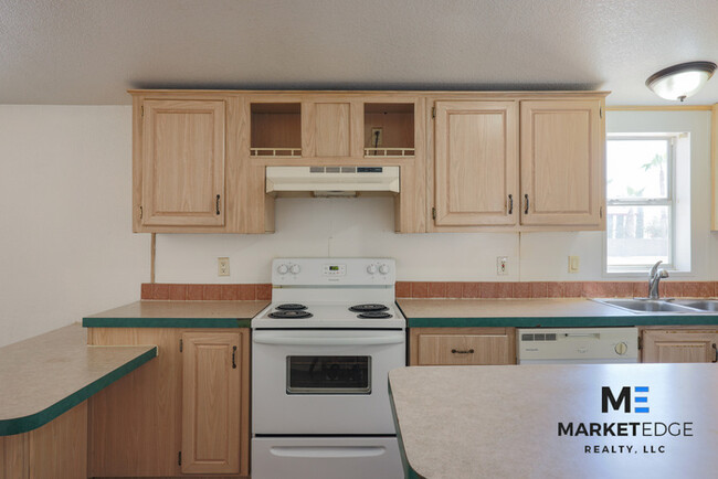 Building Photo - 5Bed/3Bath Home in Buckeye, AZ! Ready for ...