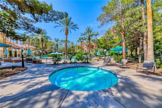 Building Photo - 270 E Flamingo Rd