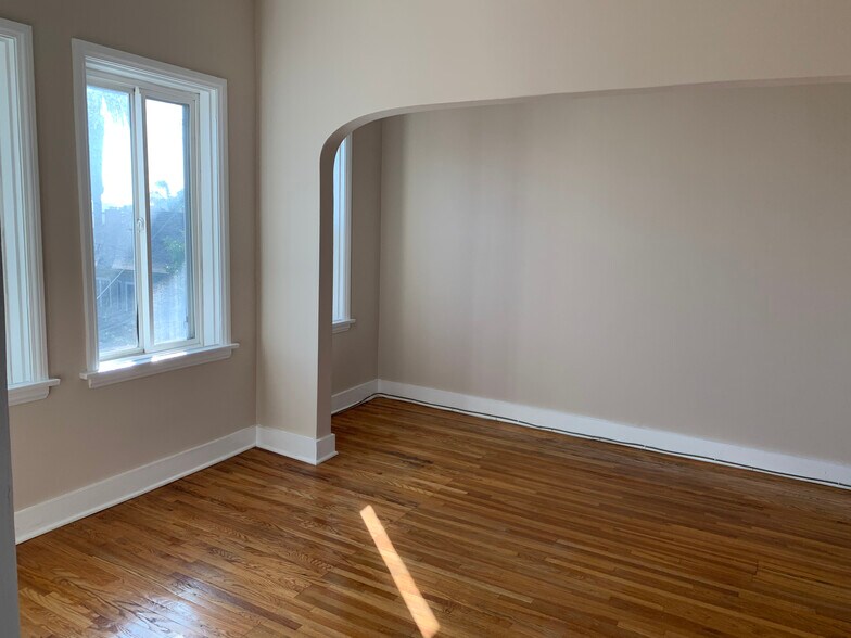 Building Photo - 1759 Hillhurst Ave
