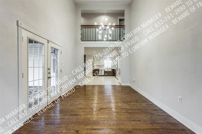 Building Photo - 3800 Graphic Pl