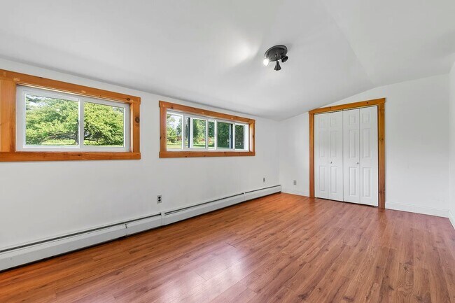 Building Photo - 17 Windy Meadows Dr